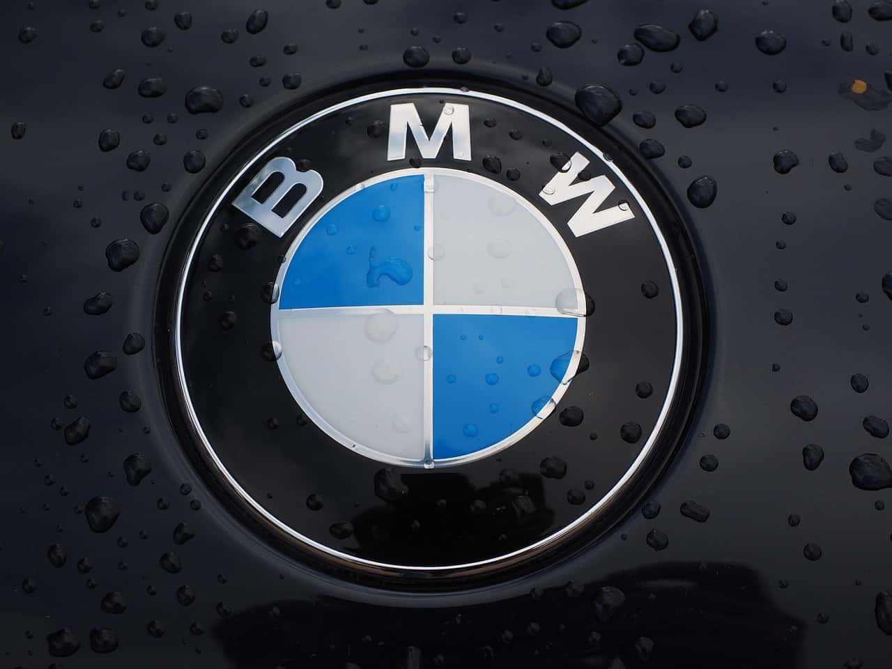 BMW to recall 1.4 mn cars in China over airbags: regulator