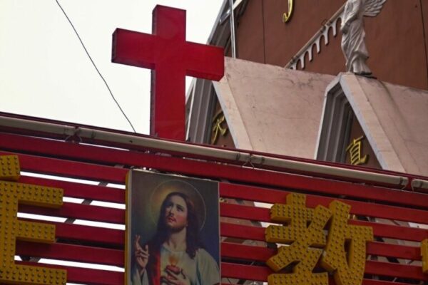 Church Crosses Are Being Replaced In China