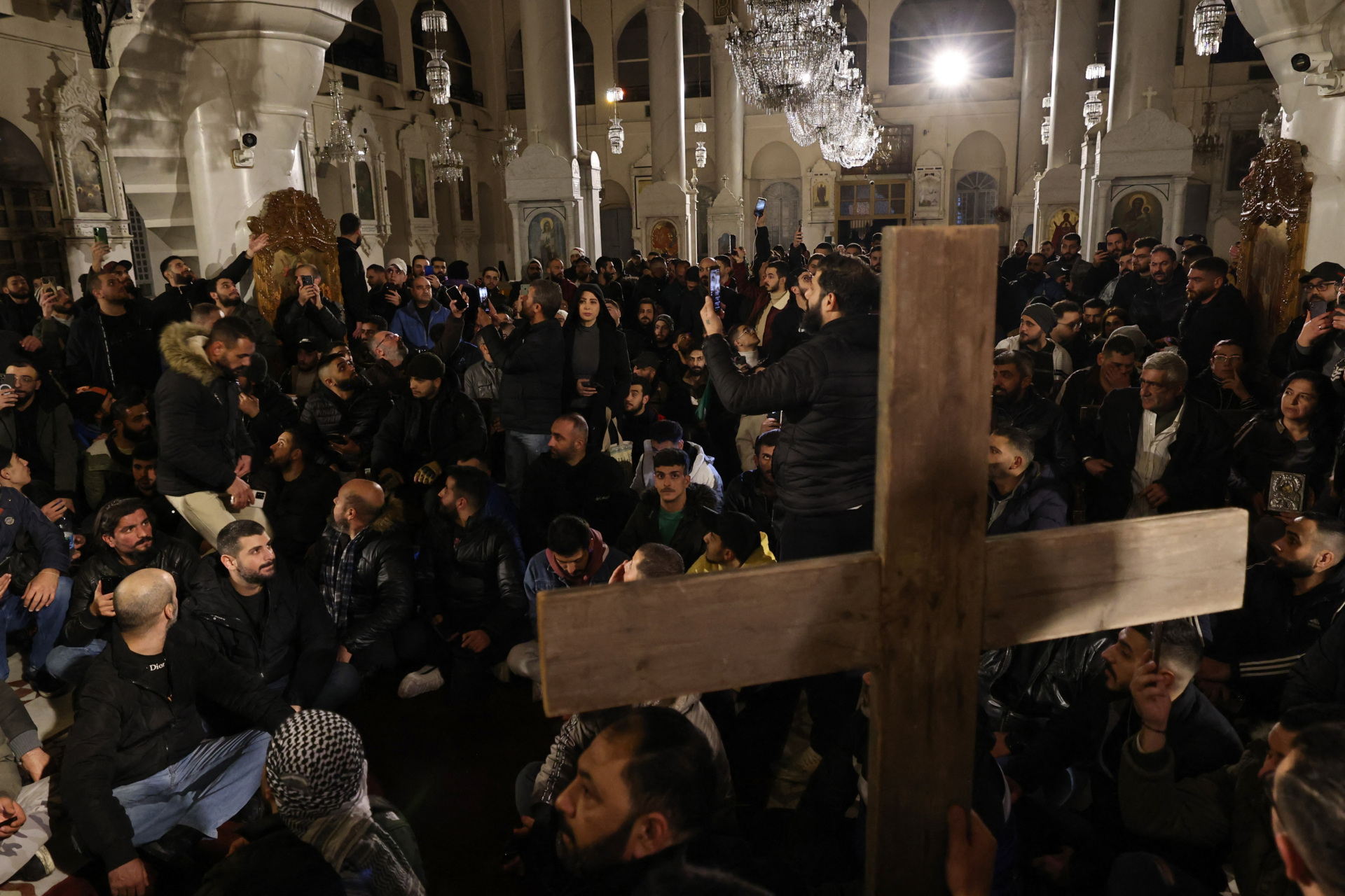 Syrian Christians Demonstrate Against Islamist Rebel Government to Protest Christmas Tree Burning