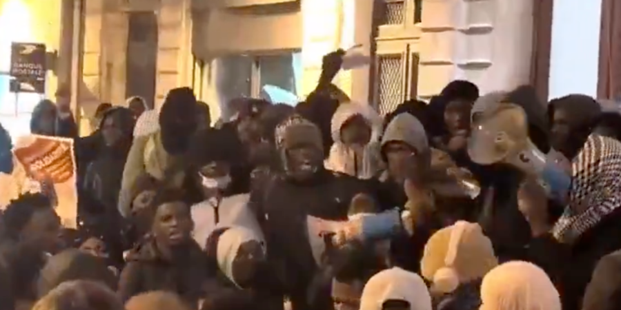 250 African migrants occupy leftist-run Paris theater for 5 weeks, refuse to leave after free ‘welcome’ event