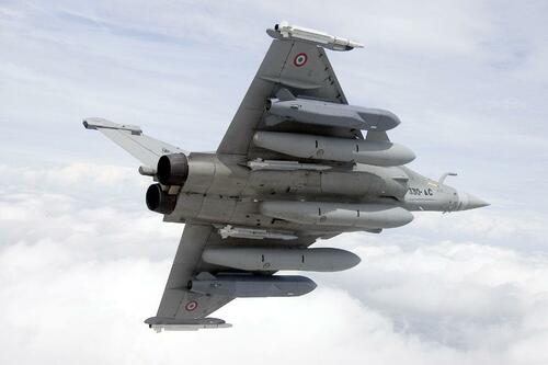 France Launches First Air Raids Over Syria Since Assad's Overthrow